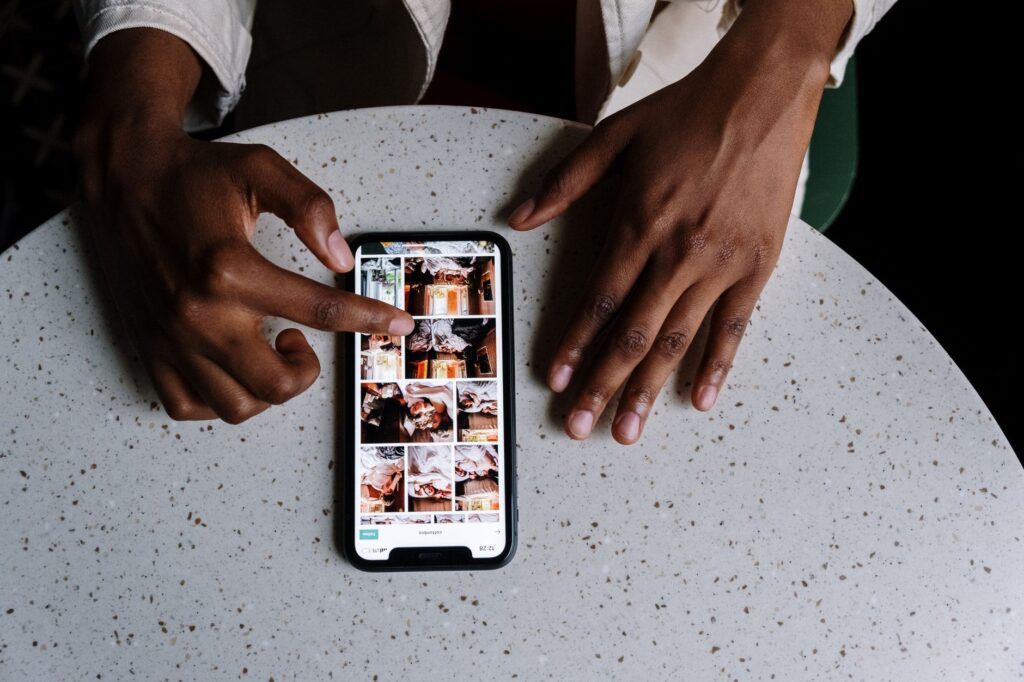 Convert HEIC to JPG free in safari, no upload